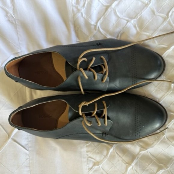 NWOB OluKai Women's Size 7.5 Keawe Oxford Lace Up - Picture 2 of 3